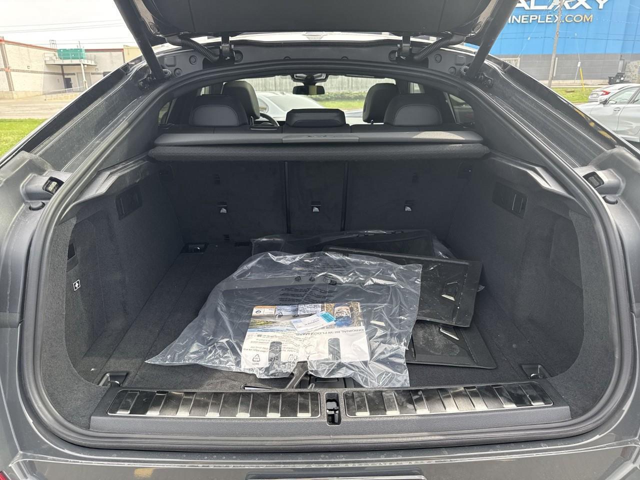 2025 BMW X6 xDrive40i Photo