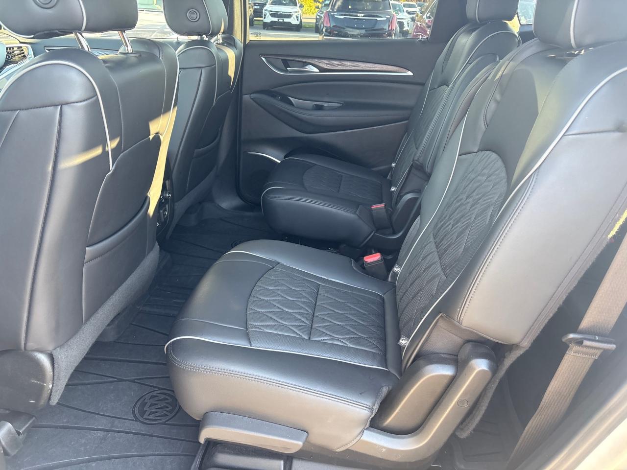 2022 Buick Enclave Avenir + Tech Pkg + 3.6L *CLEARANCE* Photo