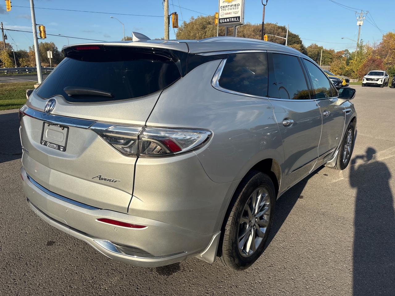 2022 Buick Enclave Avenir + Tech Pkg + 3.6L *CLEARANCE* Photo