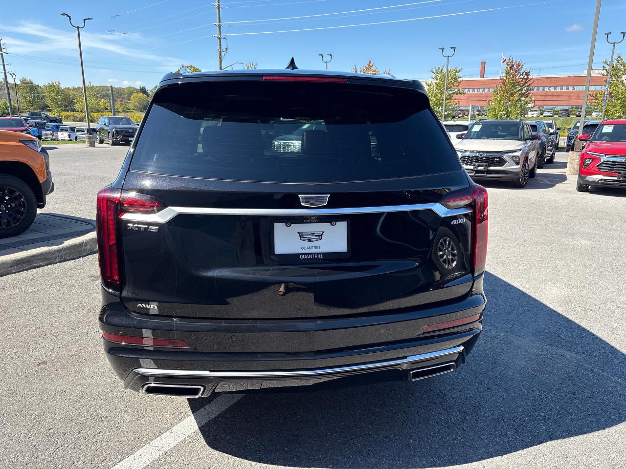 2021 Cadillac XT6 Premium Luxury AWD + 7 Pass + Sunroof + 1 Owner Photo3