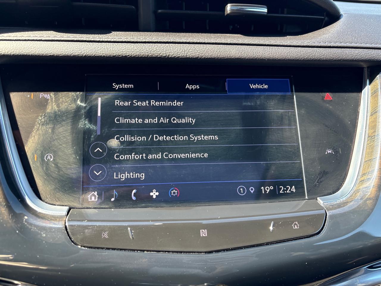 2021 Cadillac XT6 Premium Luxury AWD + 7 Pass + Sunroof + 1 Owner Photo