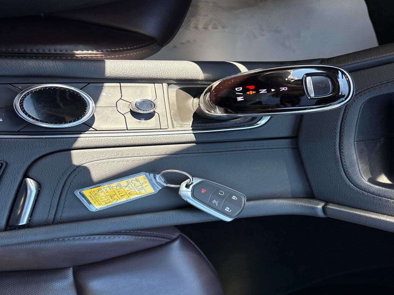 2021 Cadillac XT6 Premium Luxury AWD + 7 Pass + Sunroof + 1 Owner Photo