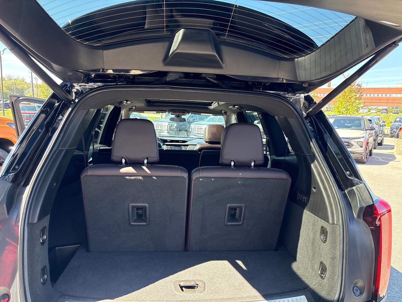 2021 Cadillac XT6 Premium Luxury AWD + 7 Pass + Sunroof + 1 Owner Photo