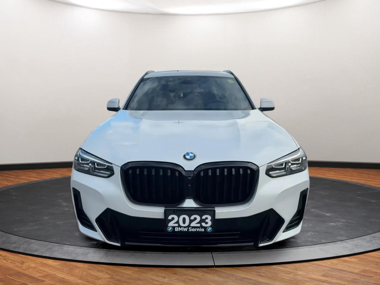 2023 BMW X3 xDrive30i Photo2