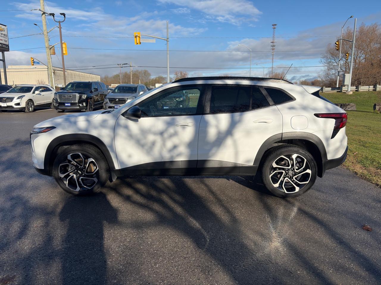 2024 Chevrolet Trax 2RS + Heated Seat + Black Alloys + 1 Owner Photo