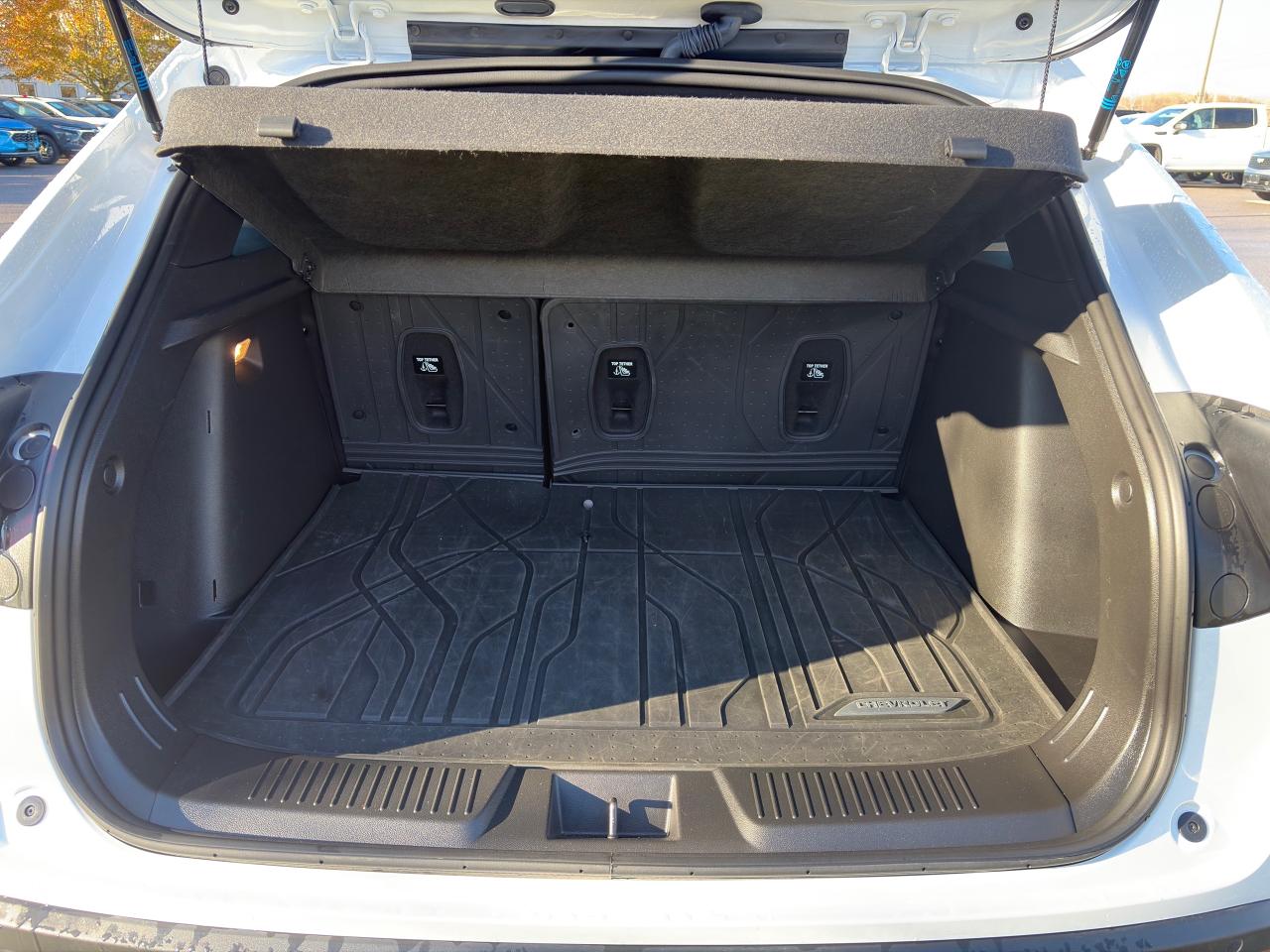 2024 Chevrolet Trax 2RS + Heated Seat + Black Alloys + 1 Owner Photo