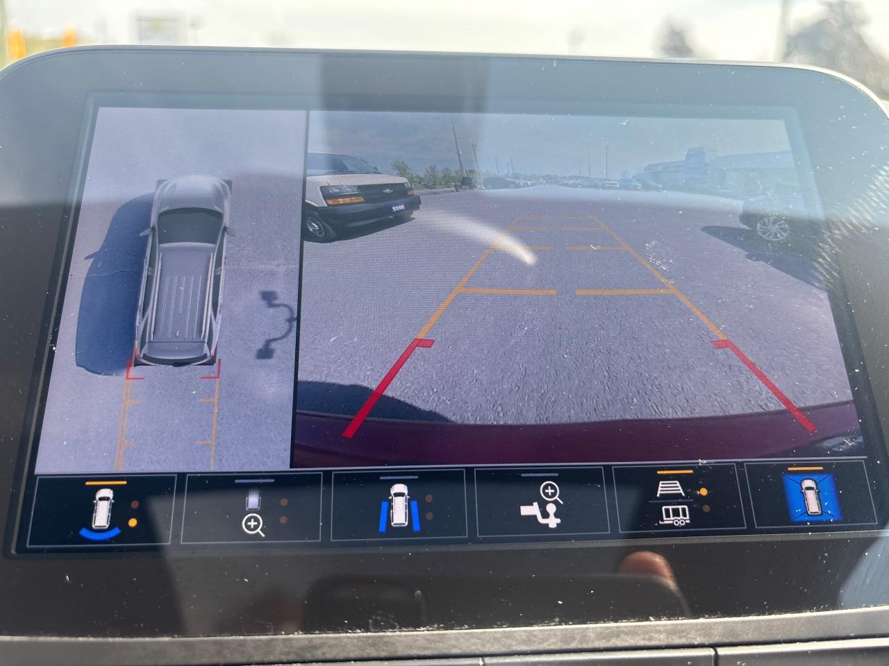 2022 Chevrolet Equinox RS AWD + Leather + Sunroof + 1 Owner*CLEARANCE* Photo