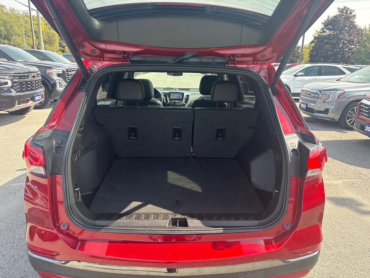 2022 Chevrolet Equinox RS AWD + Leather + Sunroof + 1 Owner*CLEARANCE* Photo