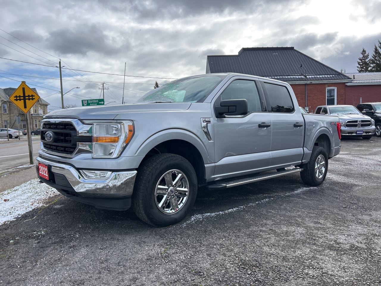 2022 Ford F-150 XLT   4X4  CREW  ** NAVIGATION ** Photo