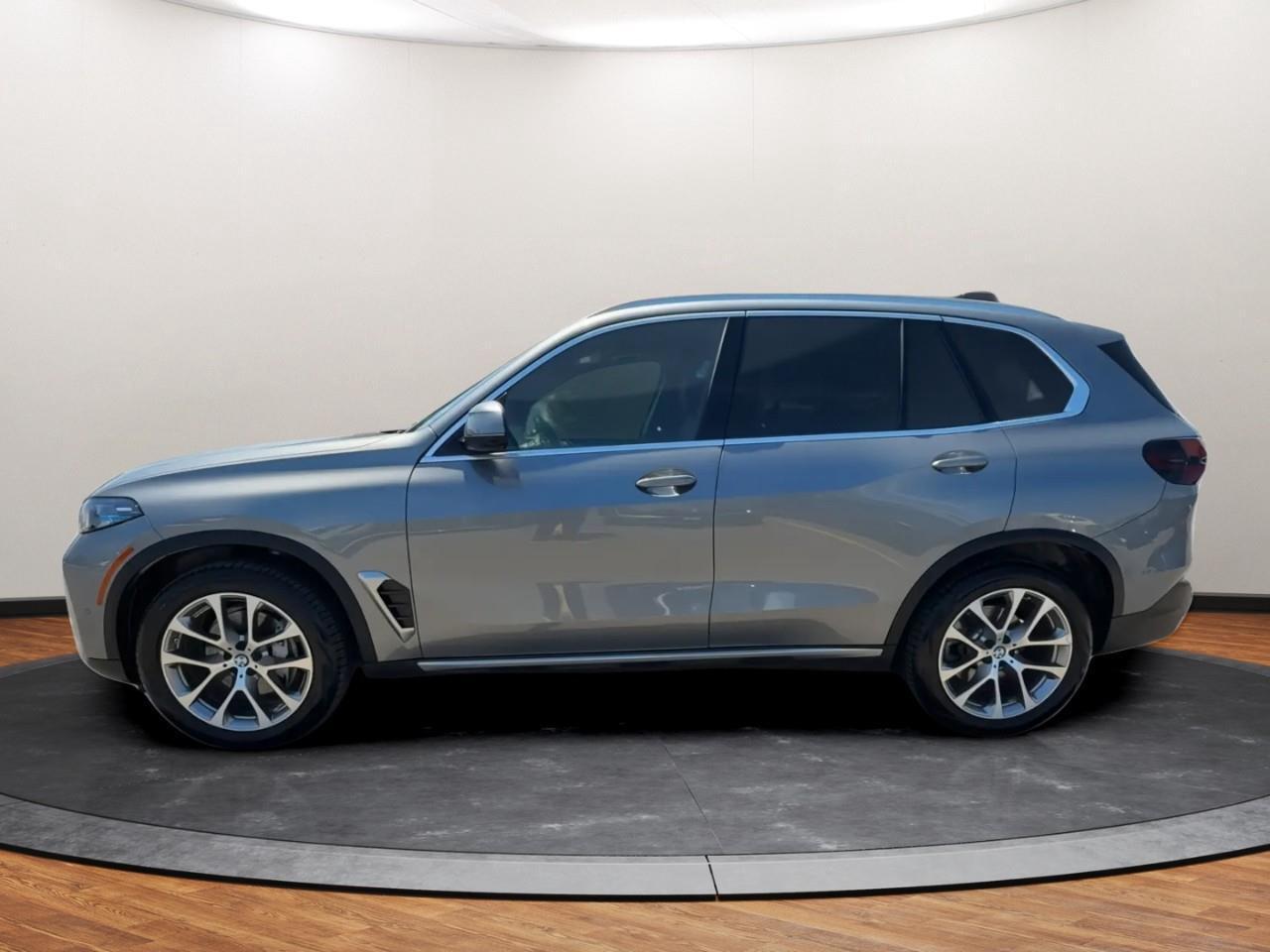 2024 BMW X5 xDrive40i Photo4