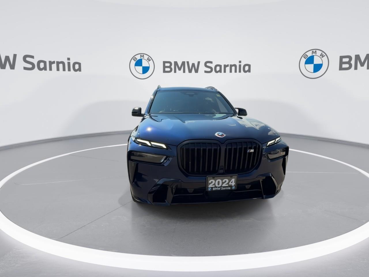 2024 BMW X7 M60i xDrive Photo2