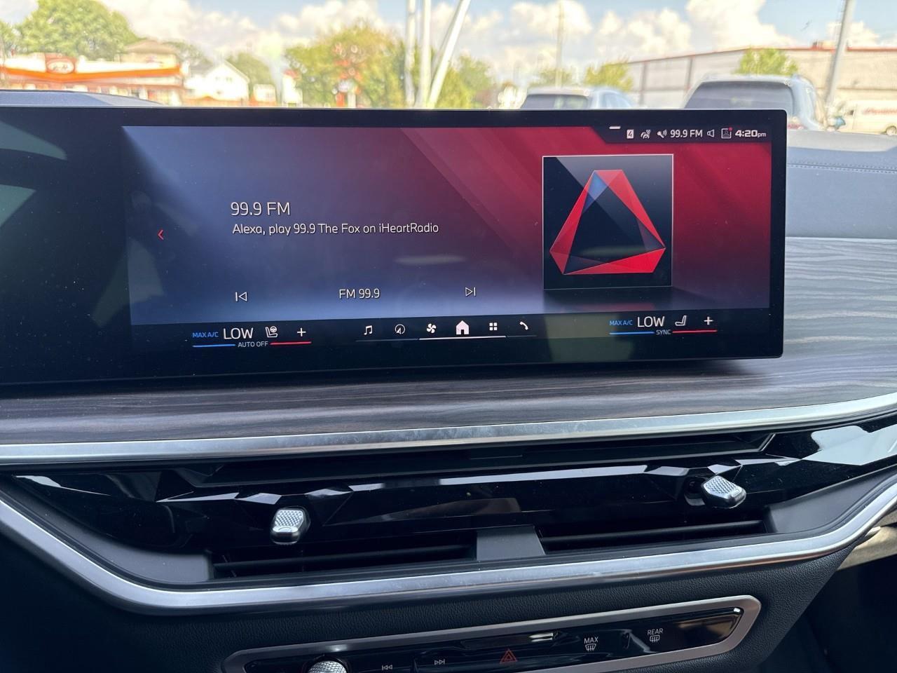 2024 BMW X7 M60i xDrive Photo