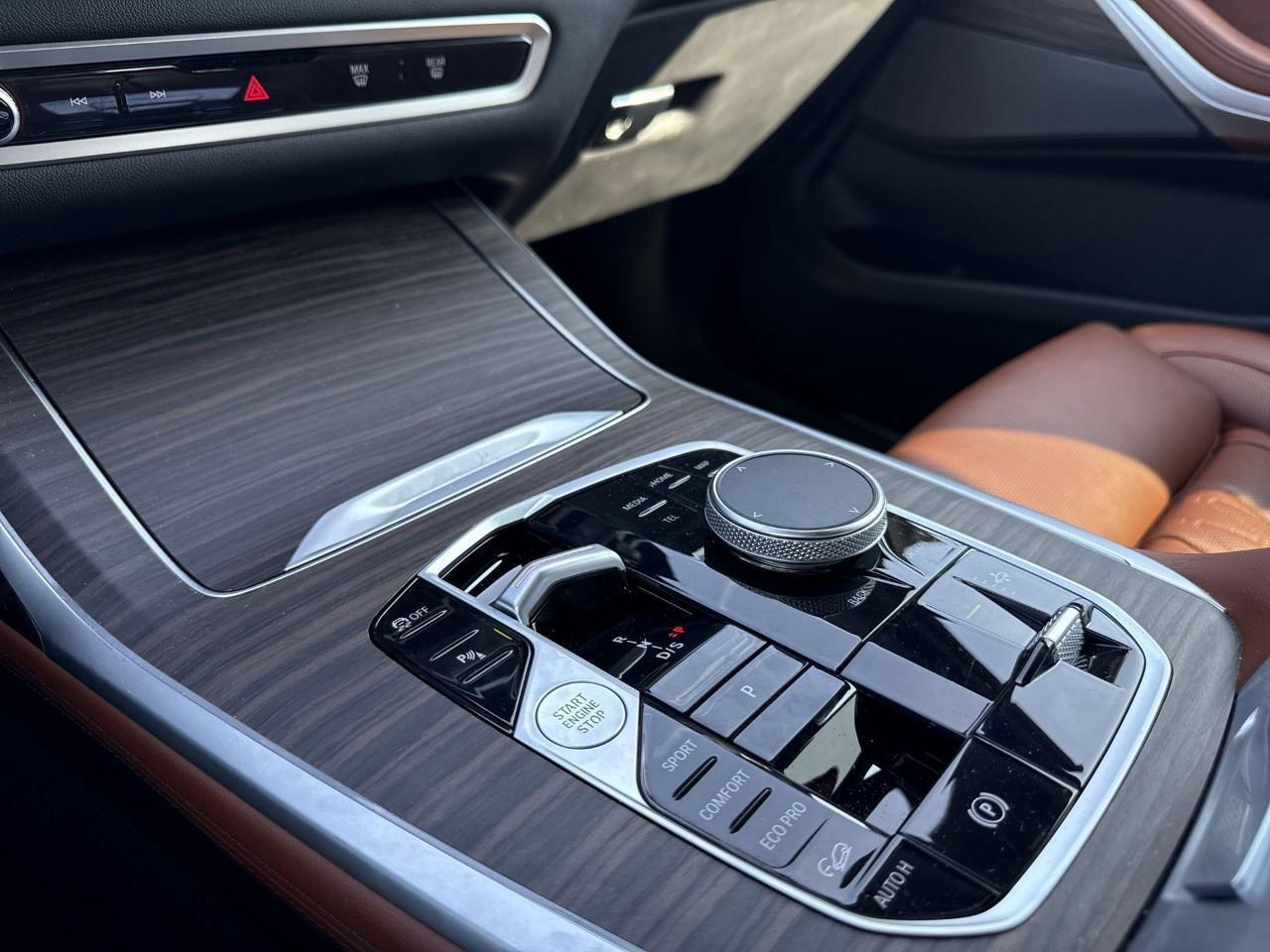 2024 BMW X7 M60i xDrive Photo