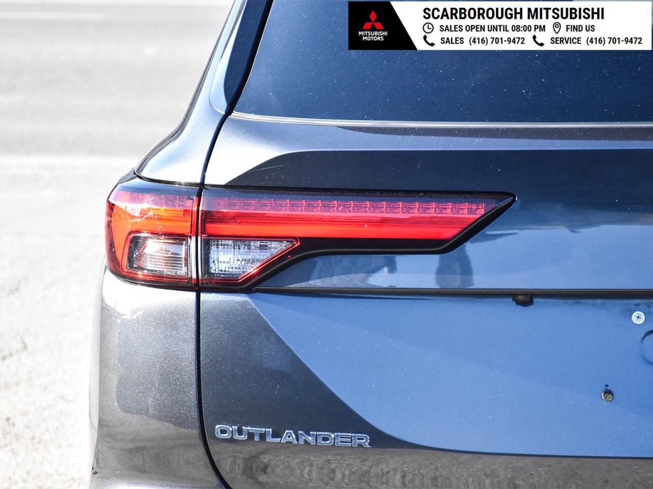 2024 Mitsubishi Outlander ES   4WD   Apple Carplay  Rear camera Photo