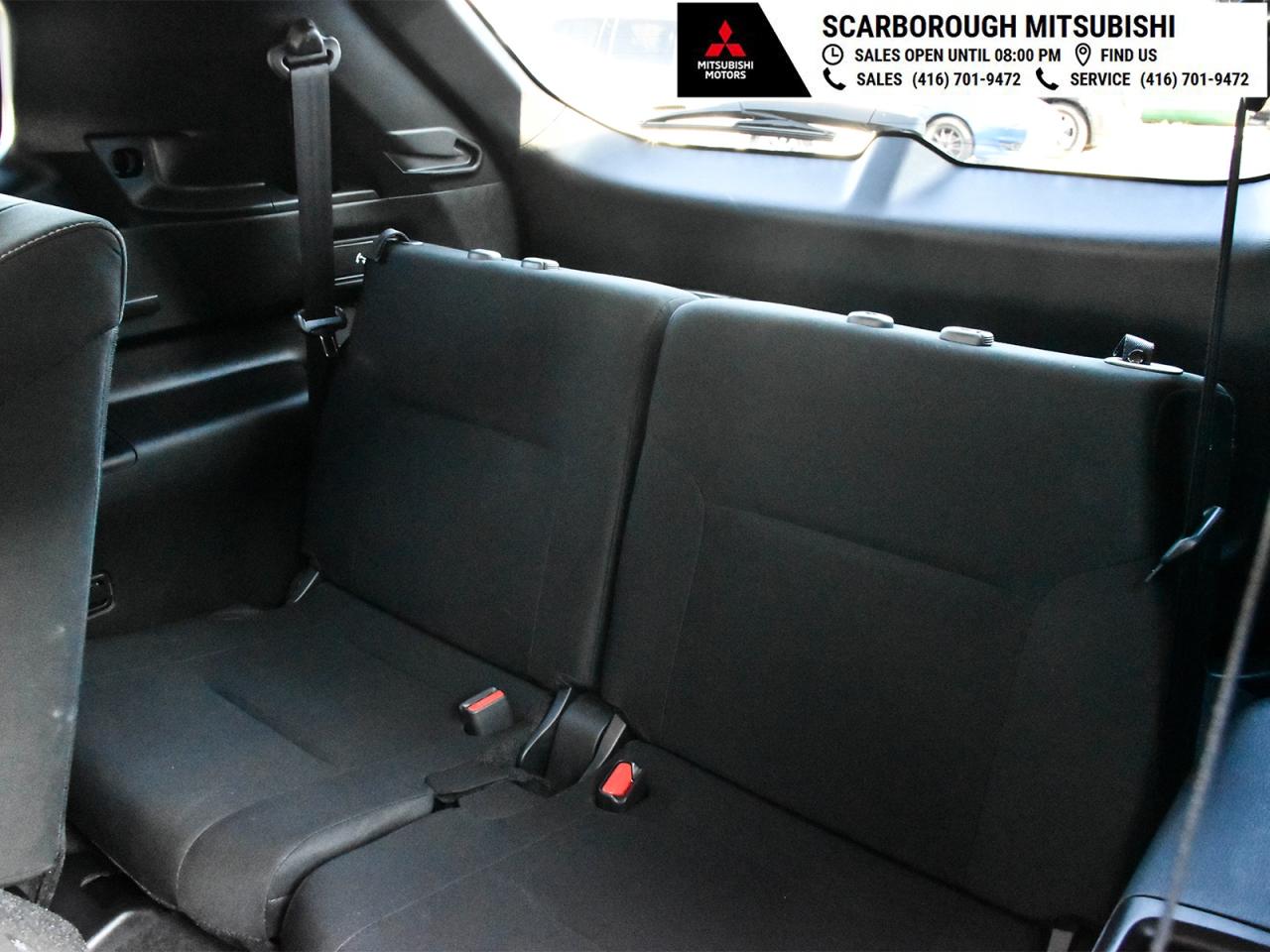 2024 Mitsubishi Outlander ES   4WD   Apple Carplay  Rear camera Photo