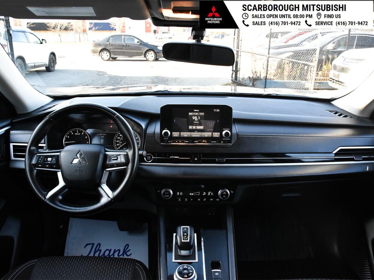 2024 Mitsubishi Outlander ES   4WD   Apple Carplay  Rear camera Photo