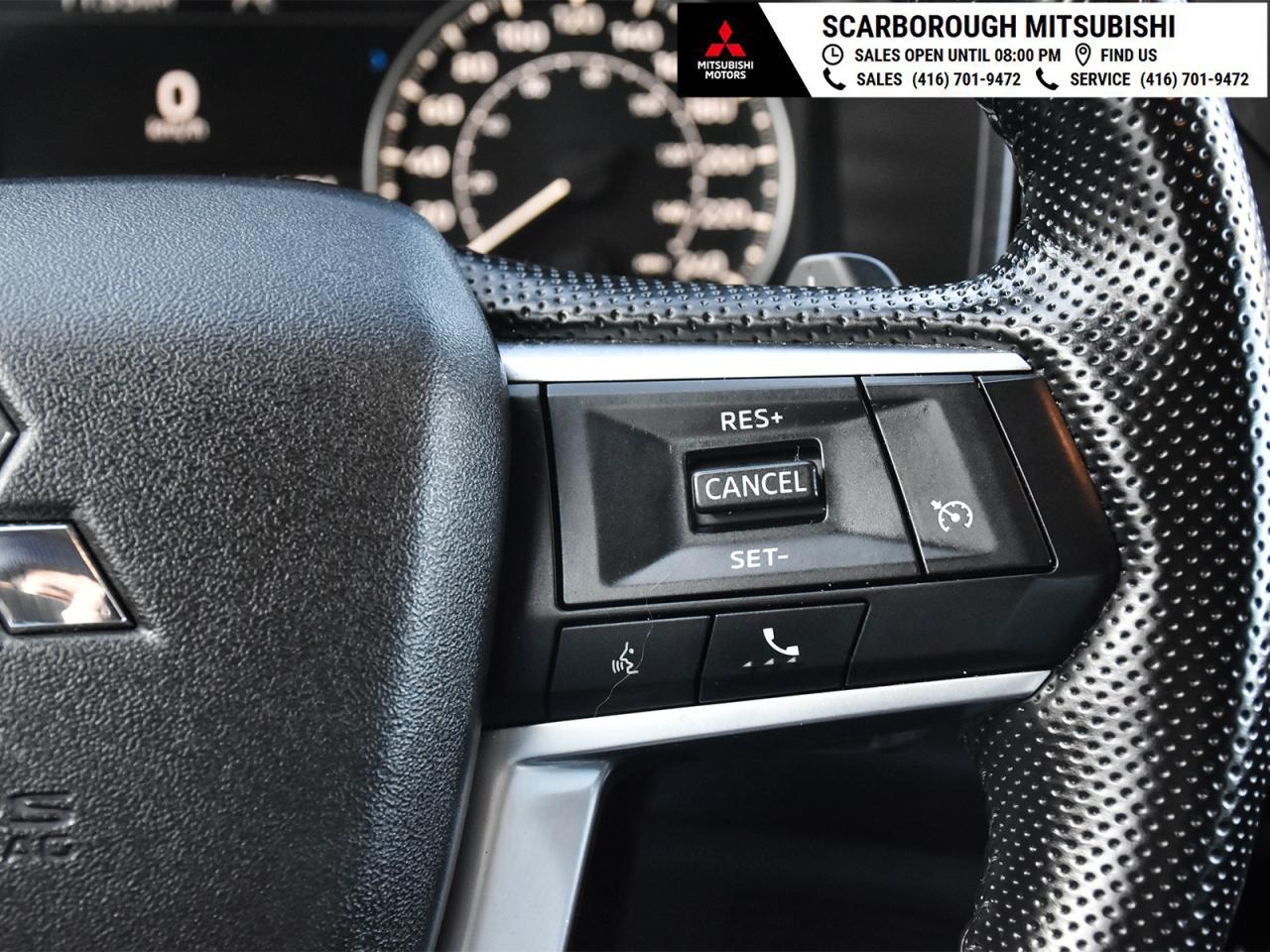 2024 Mitsubishi Outlander ES   4WD   Apple Carplay  Rear camera Photo