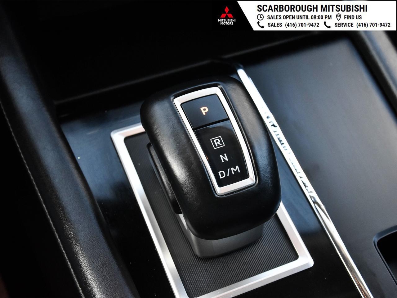 2024 Mitsubishi Outlander ES   4WD   Apple Carplay  Rear camera Photo