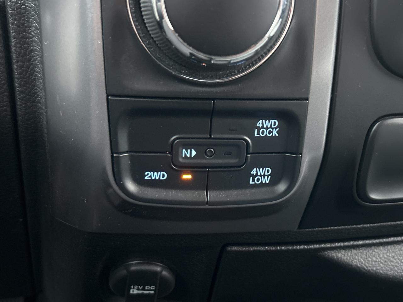 2022 RAM 1500 Classic SLT  CREW   V8   4X4 Photo