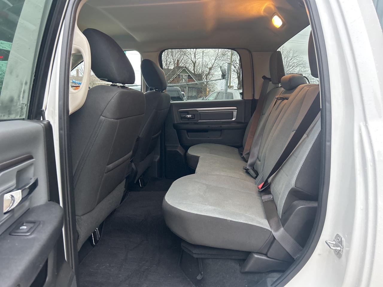 2022 RAM 1500 Classic SLT  CREW   V8   4X4 Photo