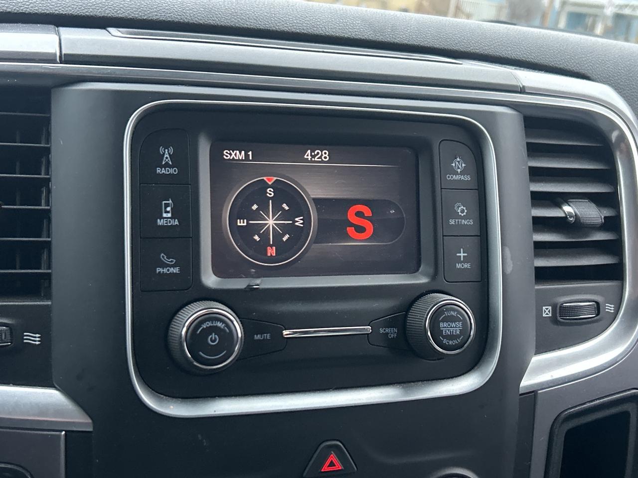 2022 RAM 1500 Classic SLT  CREW   V8   4X4 Photo