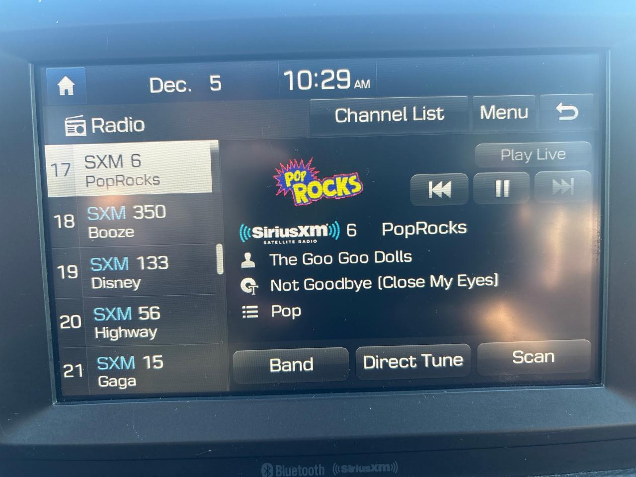 2021 Hyundai KONA Luxury  AWD + Sunroof + 1 Owner Photo