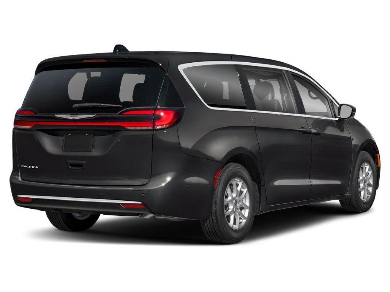 2025 Chrysler Pacifica  Photo2