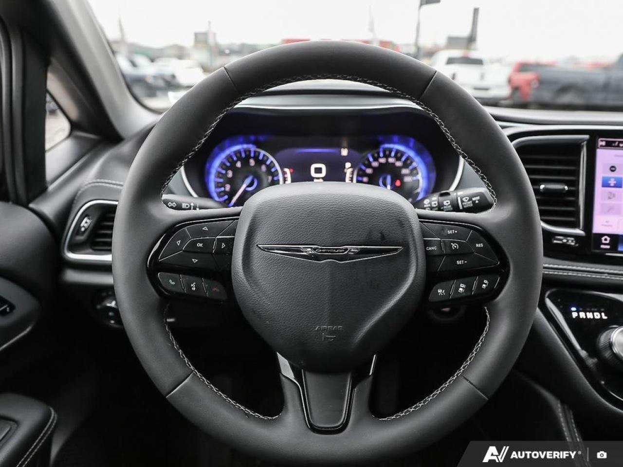 2025 Chrysler Pacifica  Photo