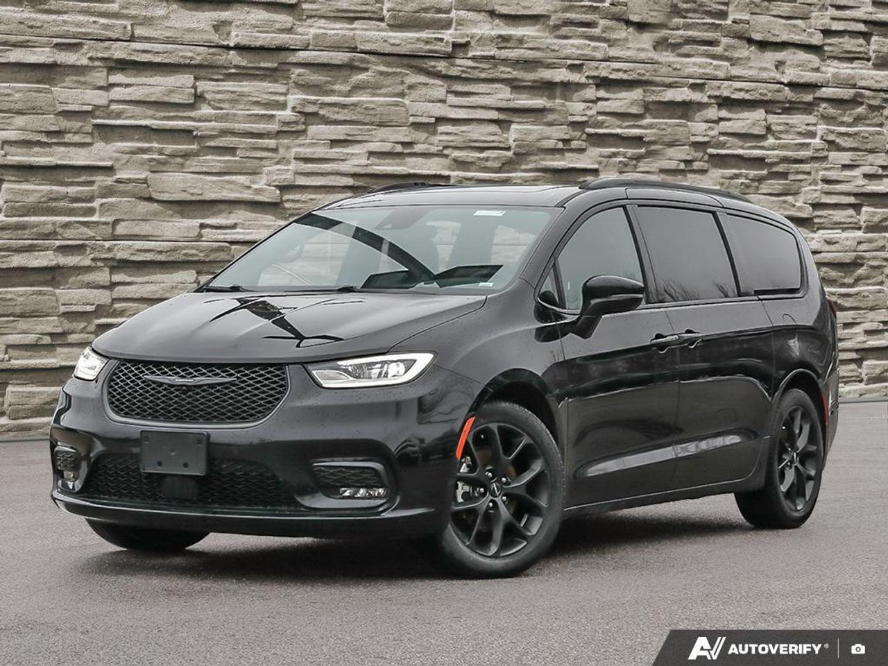 2025 Chrysler Pacifica  Photo0