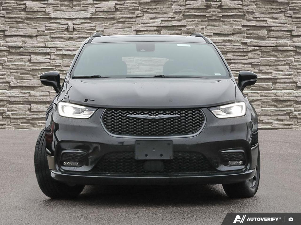 2025 Chrysler Pacifica  Photo