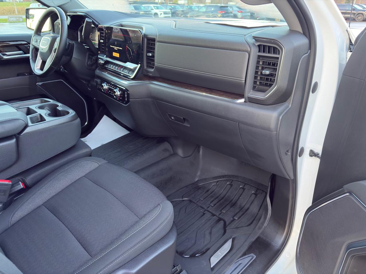 2023 GMC Sierra 1500 SLE Crew Longbox + 5.3L + X31 Off Road + 1 Owner Photo