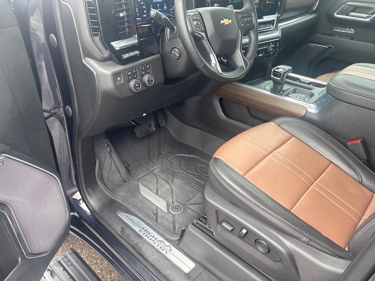 2023 Chevrolet Silverado 1500 6.2L + MAX Trailer Pkg + Sunroof + Bose Photo