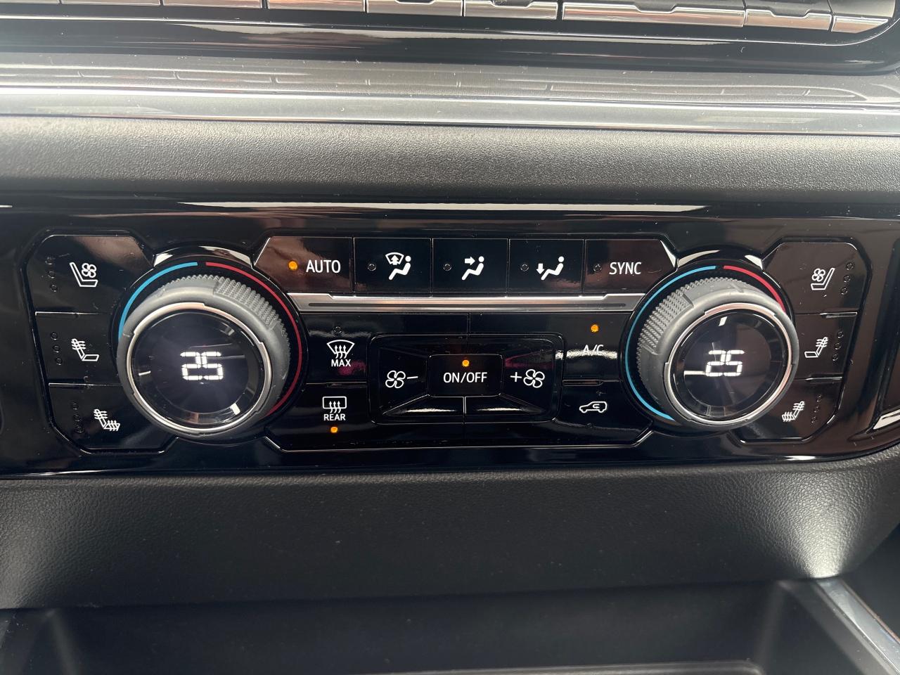 2023 Chevrolet Silverado 1500 6.2L + MAX Trailer Pkg + Sunroof + Bose Photo