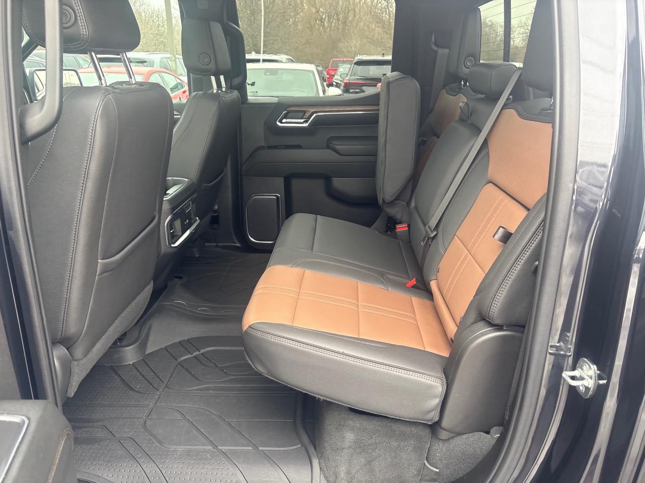 2023 Chevrolet Silverado 1500 6.2L + MAX Trailer Pkg + Sunroof + Bose Photo