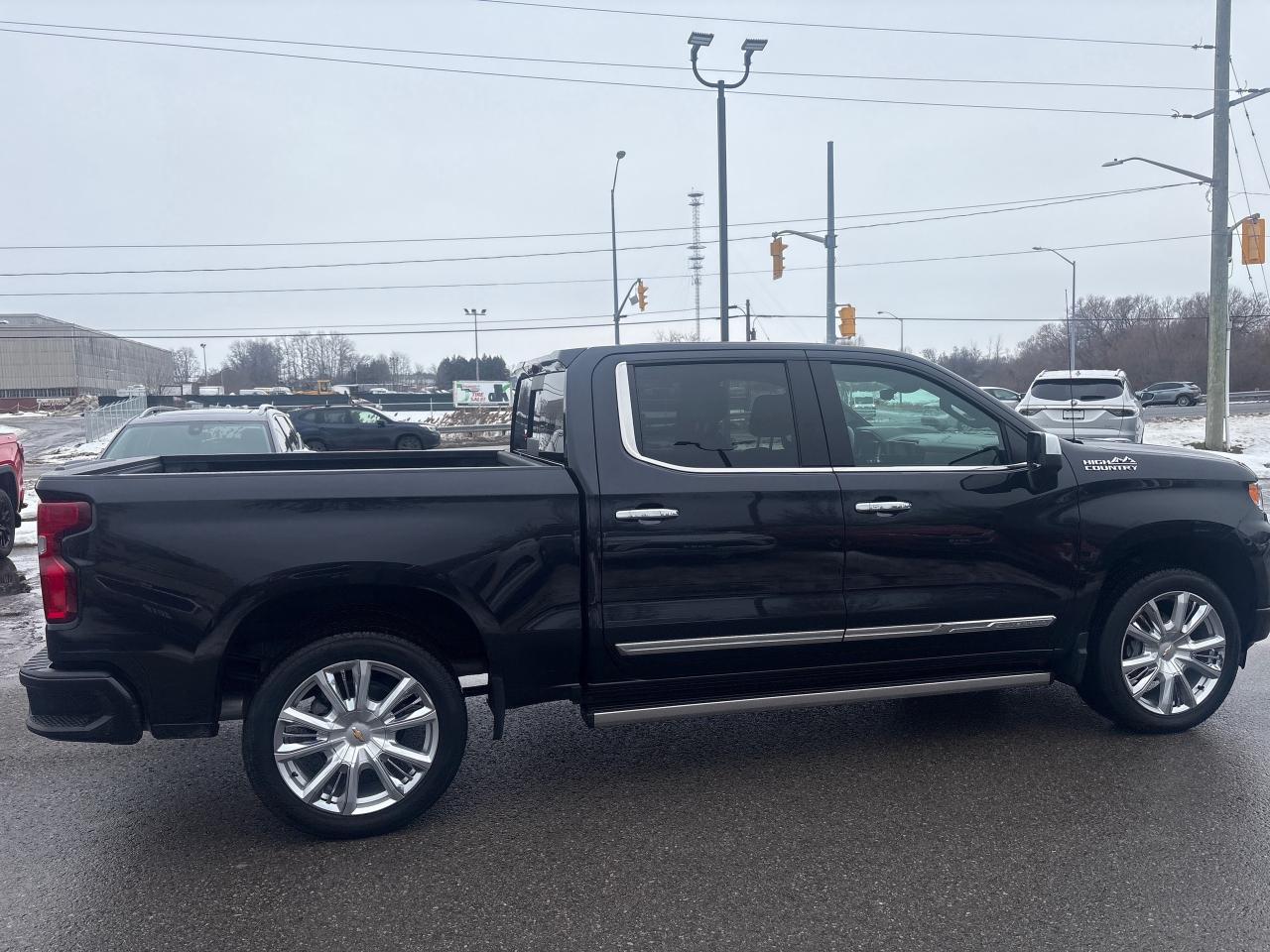2023 Chevrolet Silverado 1500 6.2L + MAX Trailer Pkg + Sunroof + Bose Photo