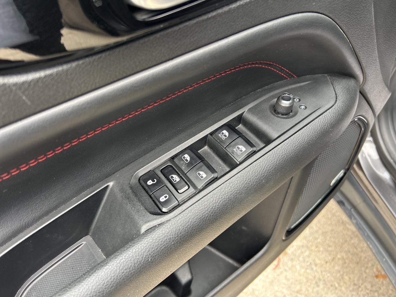 2023 Jeep Compass Trailhawk Elite ** WOW - WOW !! ** Photo