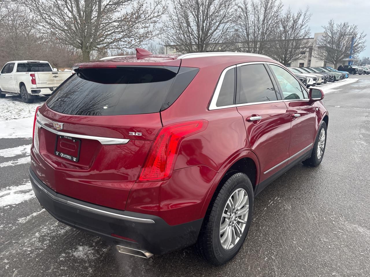 2019 Cadillac XT5 Luxury AWd + Sunroof + Navigation + Drivers Awaren Photo