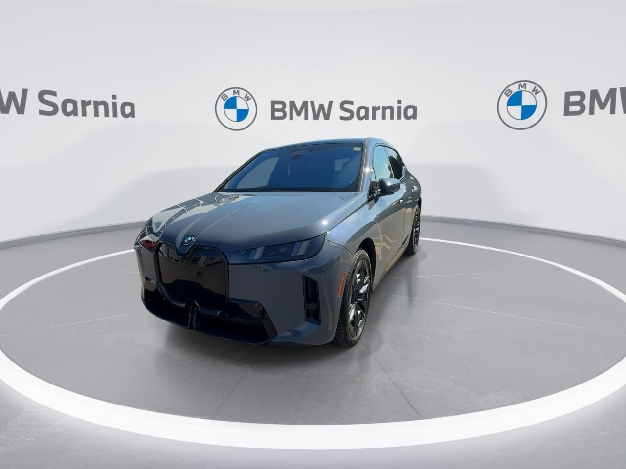 2026 BMW iX xDrive60 Photo2