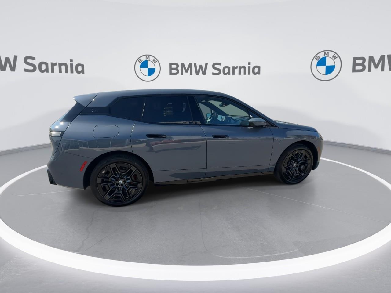 2026 BMW iX xDrive60 Photo