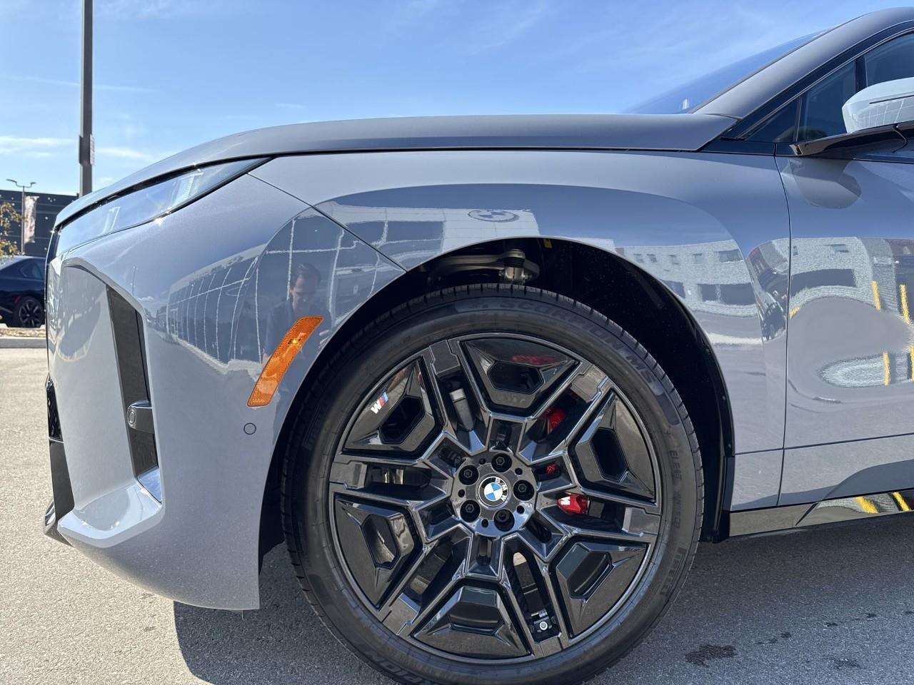 2026 BMW iX xDrive60 Photo