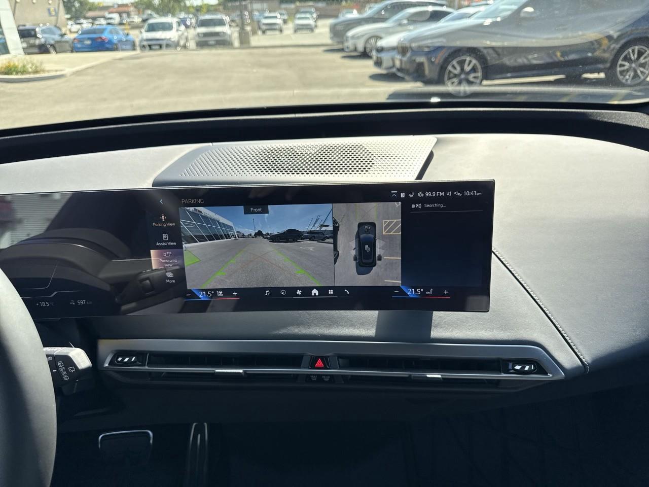 2026 BMW iX xDrive60 Photo