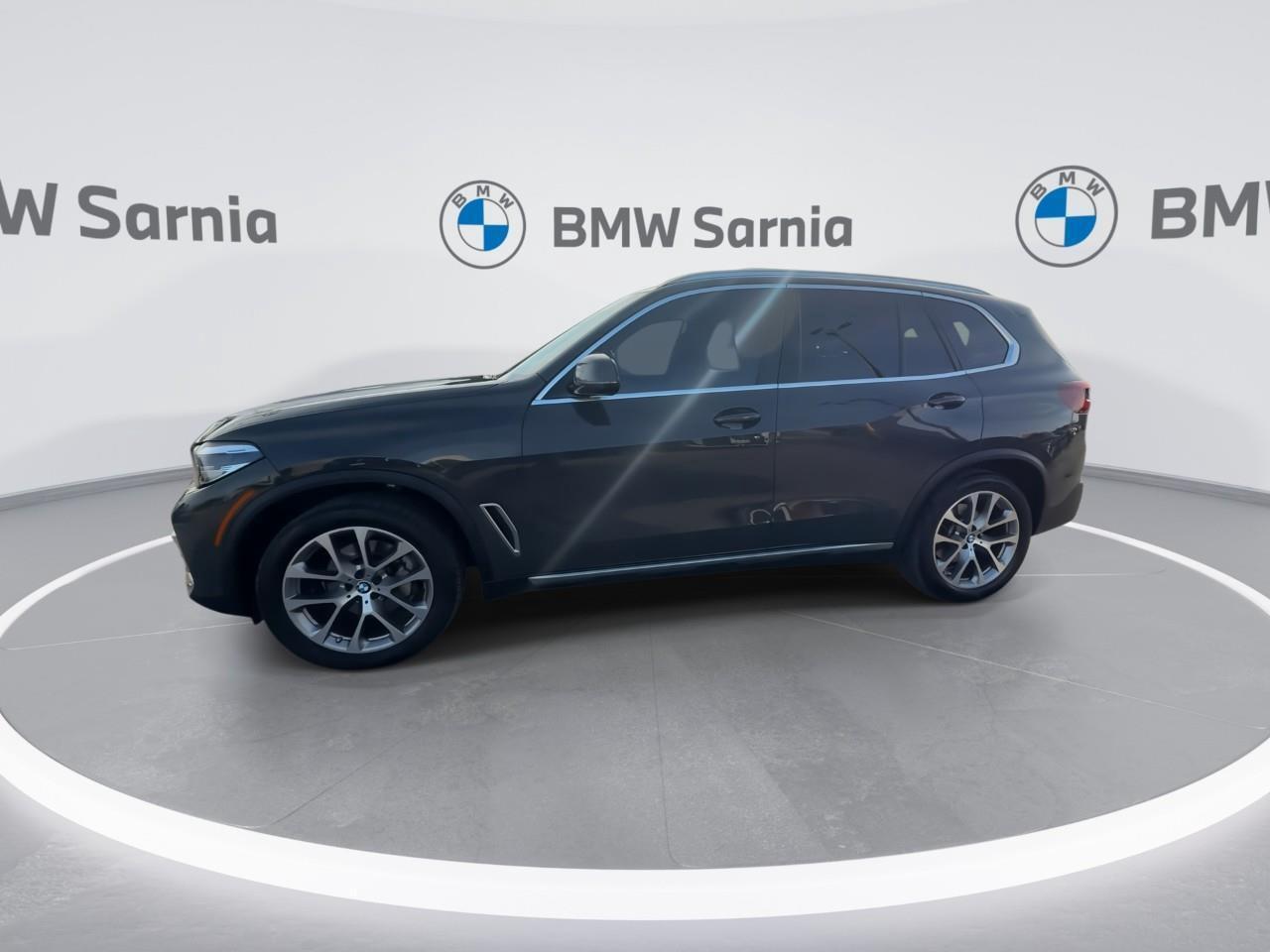 2023 BMW X5 xDrive40i Photo3