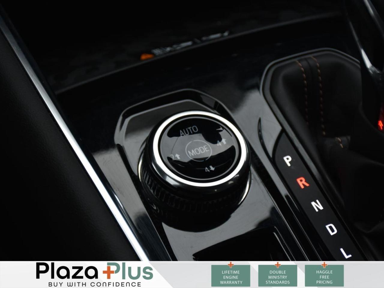 2025 GMC Canyon AT4   LOW KILOMETERS   HEADS-UP DISPLAY   FRONT HE Photo