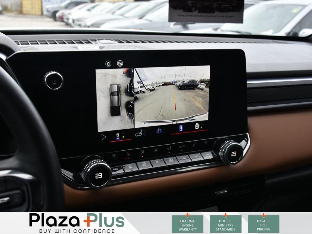 2025 GMC Canyon AT4   LOW KILOMETERS   HEADS-UP DISPLAY   FRONT HE Photo