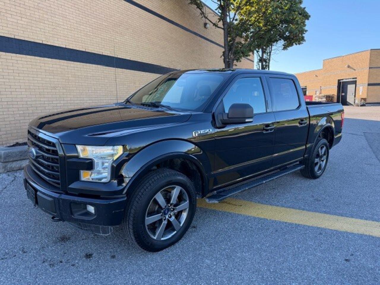 2016 Ford F-150 5.0L V8 SPORT SuperCrew  5.5 BOX CERTIFIED ALLOYS Photo