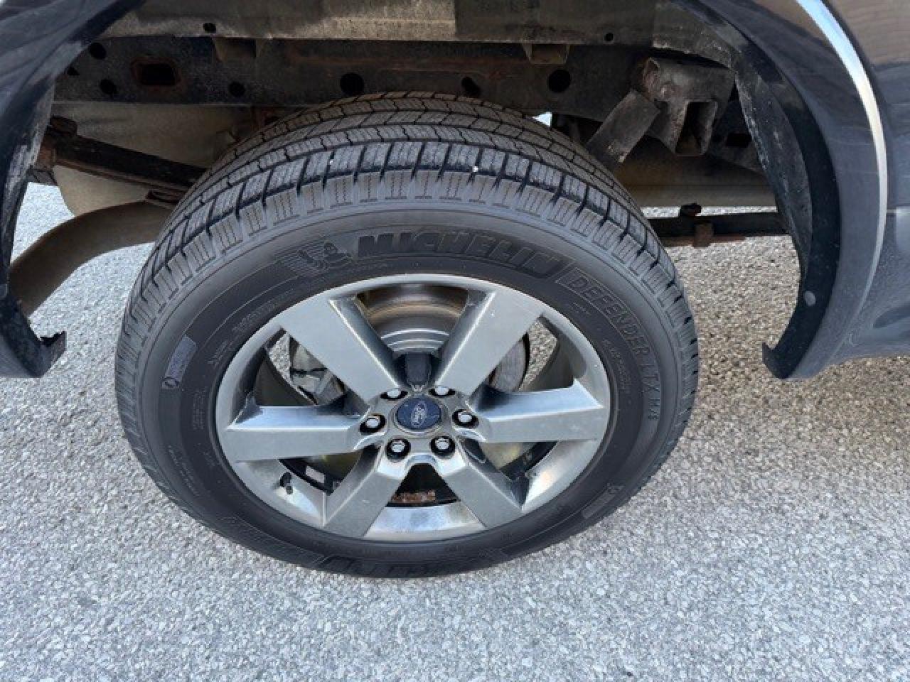 2016 Ford F-150 5.0L V8 SPORT SuperCrew  5.5 BOX CERTIFIED ALLOYS Photo