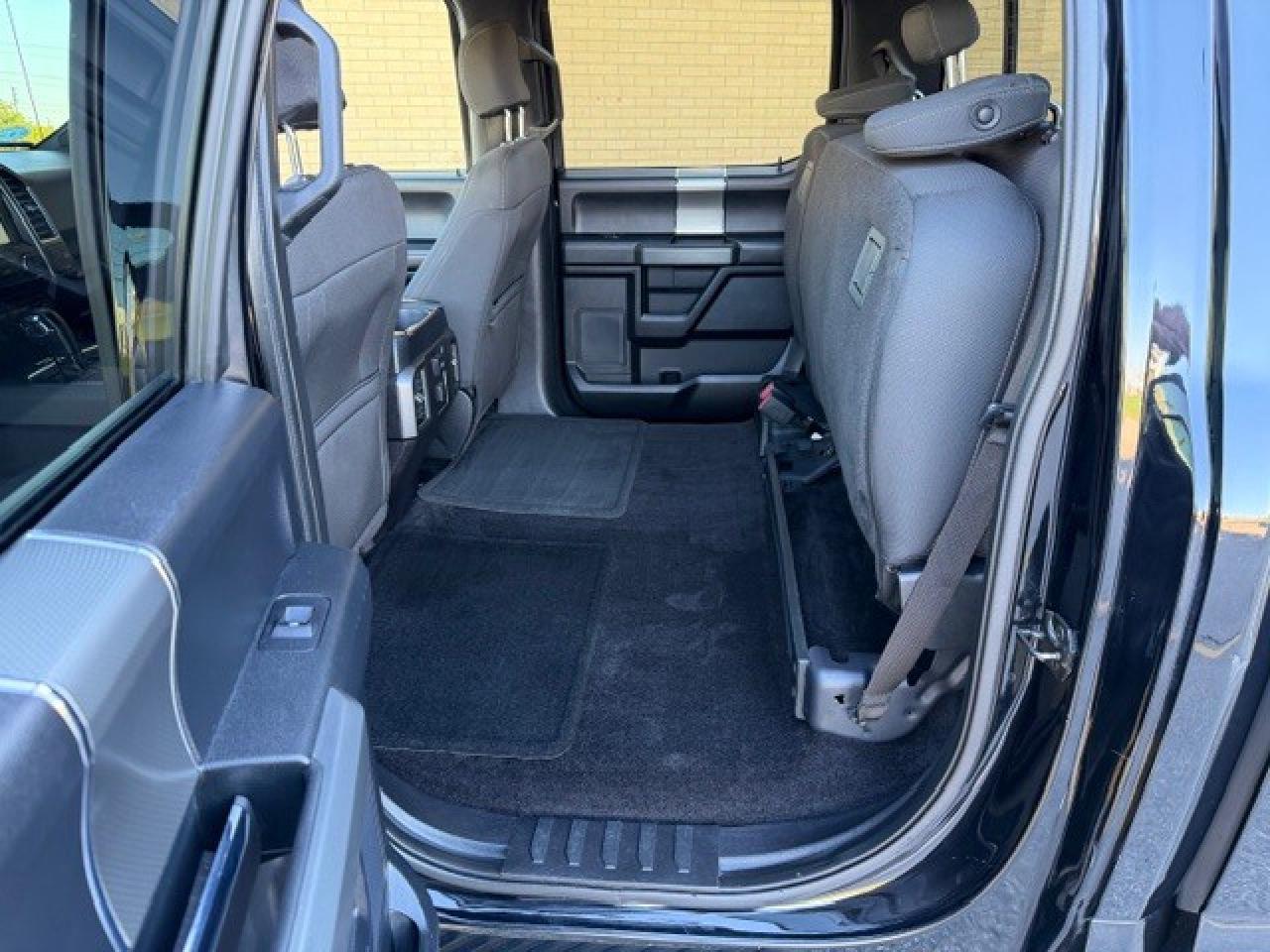 2016 Ford F-150 5.0L V8 SPORT SuperCrew  5.5 BOX CERTIFIED ALLOYS Photo