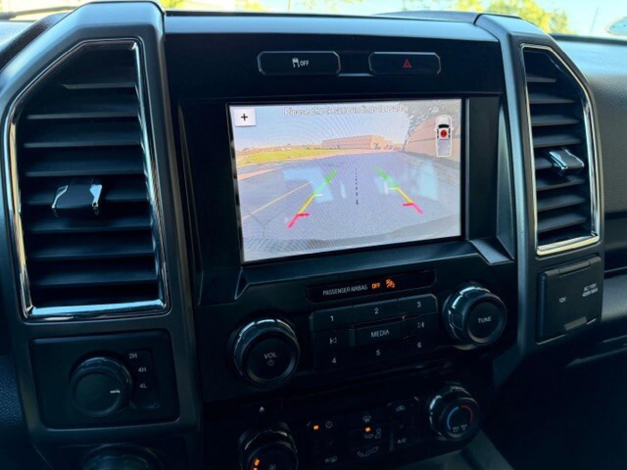 2016 Ford F-150 5.0L V8 SPORT SuperCrew  5.5 BOX CERTIFIED ALLOYS Photo