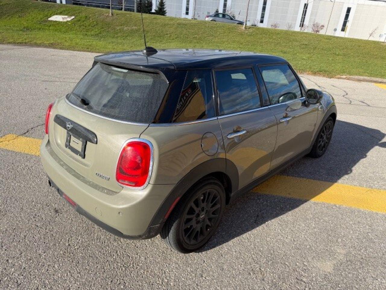 2020 MINI 5 Door 3 Cyl harmankarden wireless CarPlay Service Record Photo