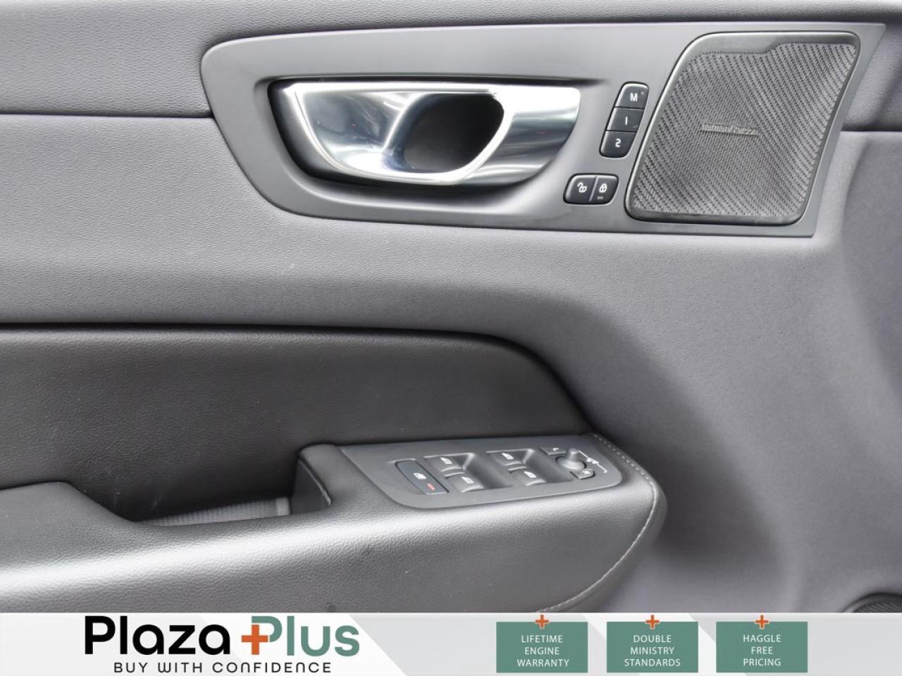 2022 Volvo XC60 Momentum   FRONT HEATED SEATS   MOONROOF   ANDROID Photo